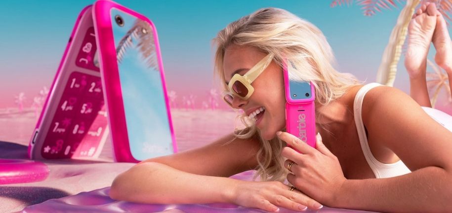 HMD Barbie Phone - Digitálny detox v najružovejšom štýle je teraz dostupný v predajniach SMARTSHOP!