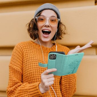 Diárové puzdro na Samsung Galaxy S22 5G Forcell MEZZO tree zelené